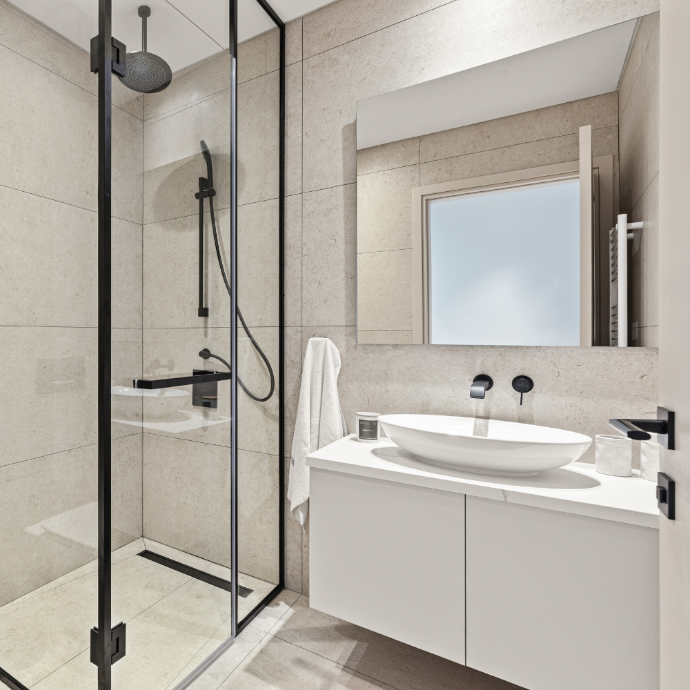 Robin Apartments West